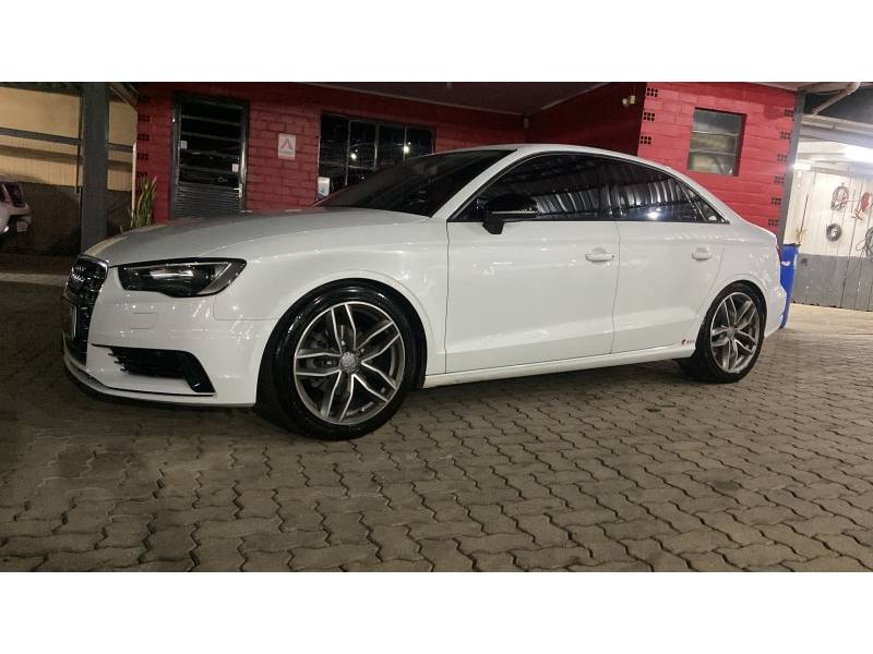 AUDI - A3 - 2016/2016 - Branca - R$ 86.900,00