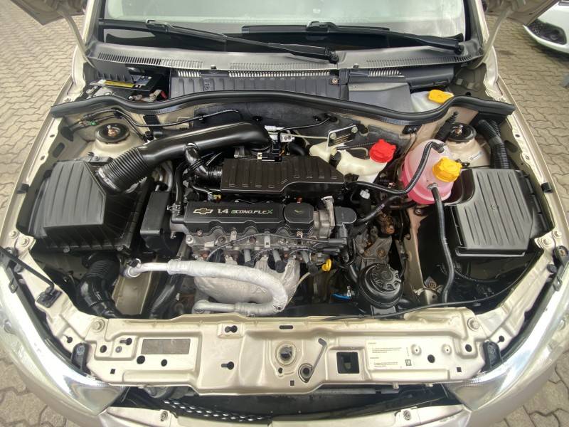 CHEVROLET - CORSA - 2011/2012 - Bege - R$ 26.900,00