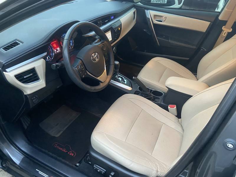 TOYOTA - COROLLA - 2015/2016 - Cinza - R$ 94.900,00