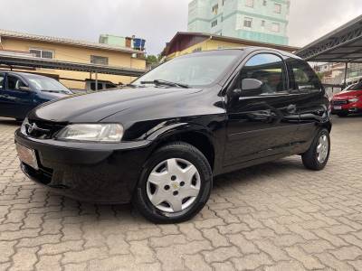 CHEVROLET - CELTA - 2003/2004 - Preta - R$ 13.900,00