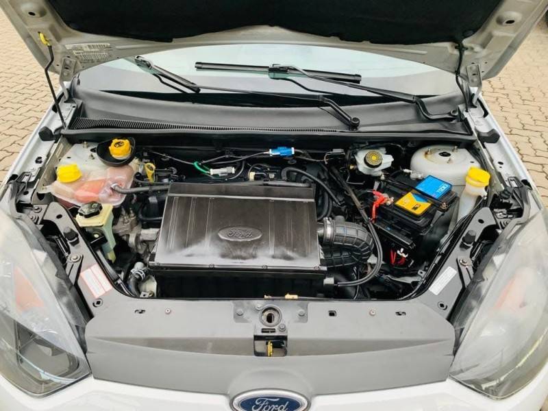 FORD - FIESTA - 2014/2014 - Branca - R$ 31.900,00