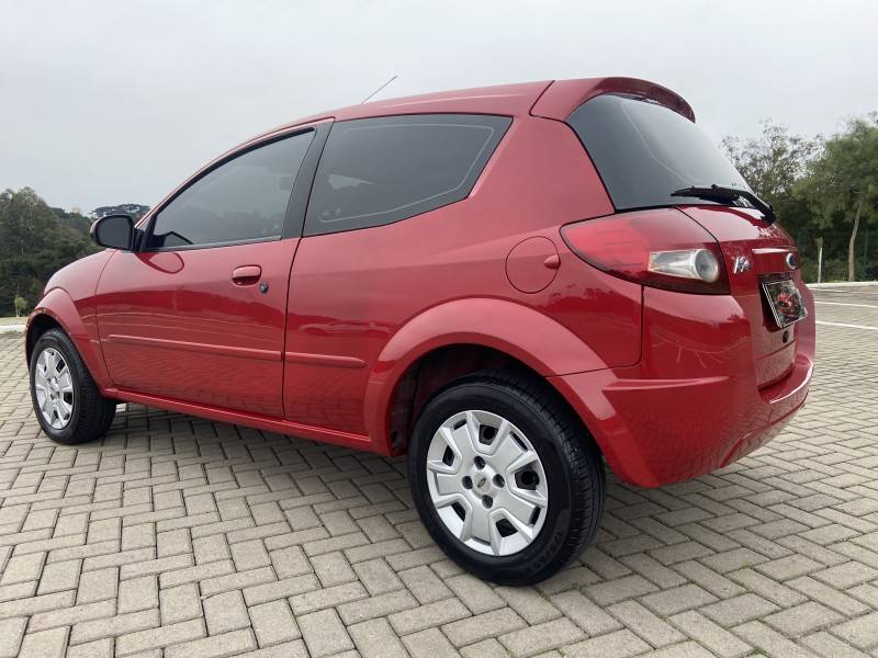 FORD - KA - 2010/2011 - Vermelha - R$ 25.900,00