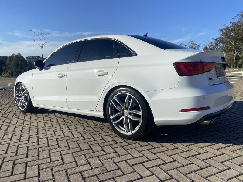 AUDI - A3 - 2016/2016 - Branca - R$ 86.900,00