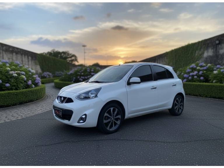 NISSAN - MARCH - 2016/2017 - Branca - R$ 53.900,00