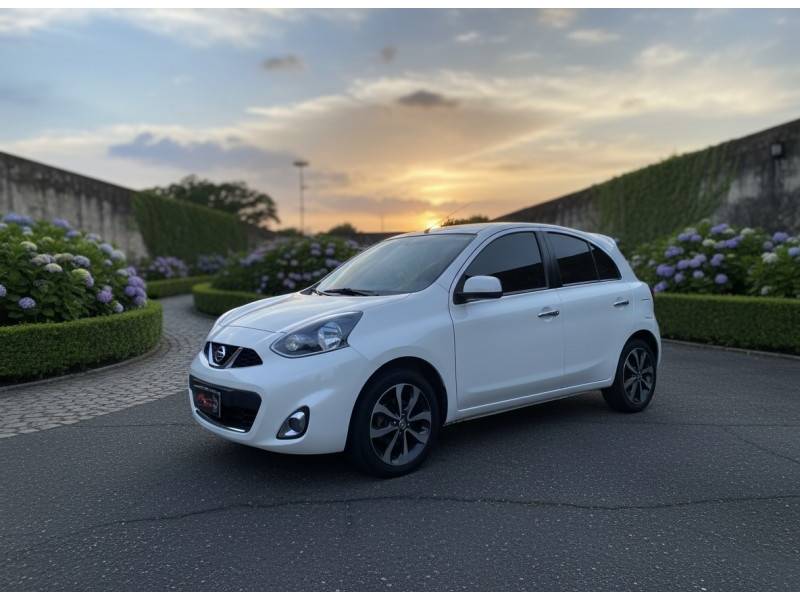 NISSAN - MARCH - 2016/2017 - Branca - R$ 53.900,00