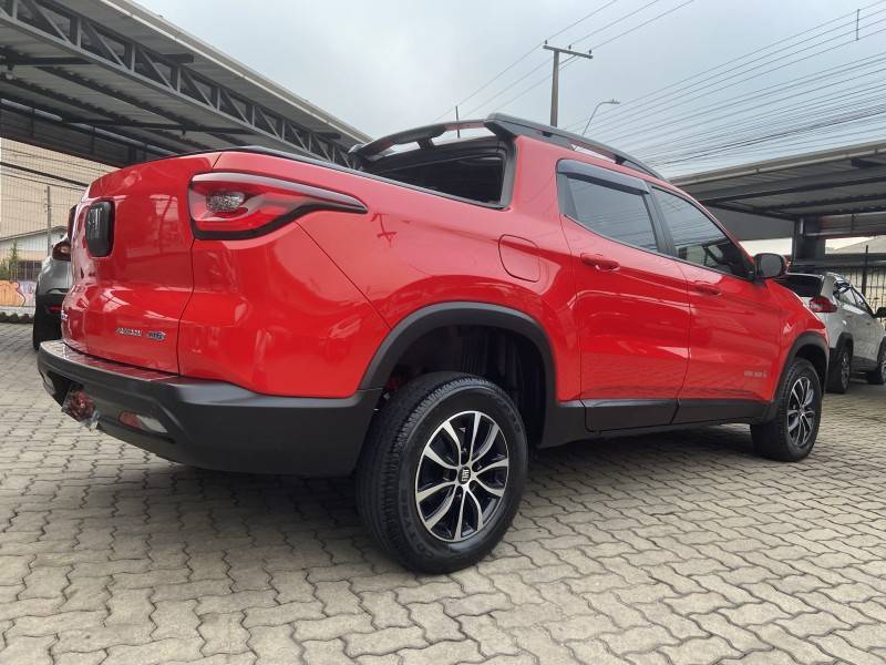 FIAT - TORO - 2016/2017 - Vermelha - R$ 86.900,00