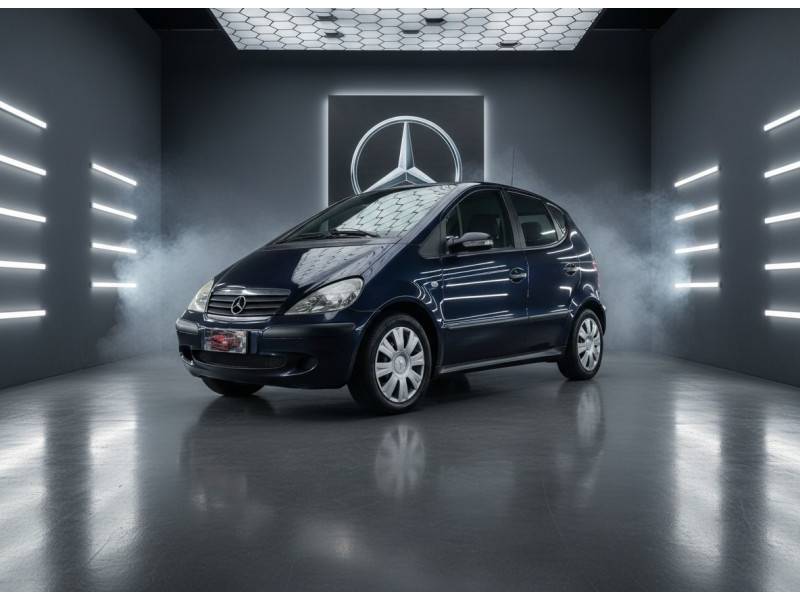 MERCEDES-BENZ - A 160 - 2004/2005 - Preta - R$ 15.900,00