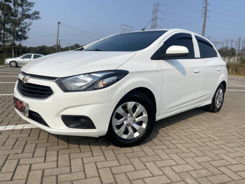 CHEVROLET - ONIX - 2019/2019 - Branca - R$ 52.900,00