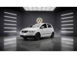 VOLKSWAGEN - FOX - 2004/2004 - Branca - R$ 19.900,00