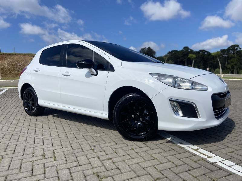 PEUGEOT - 308 - 2013/2014 - Branca - R$ 39.900,00