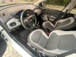 CHEVROLET - ONIX - 2014/2014 - Branca - R$ 36.900,00