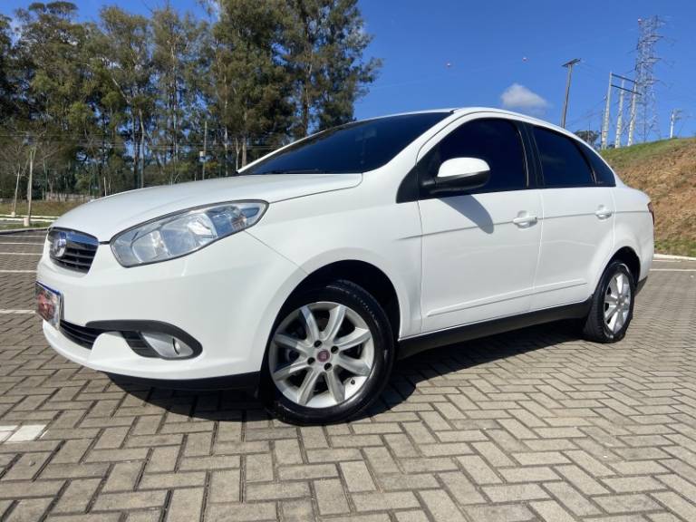 FIAT - SIENA - 2013/2013 - Branca - R$ 37.900,00