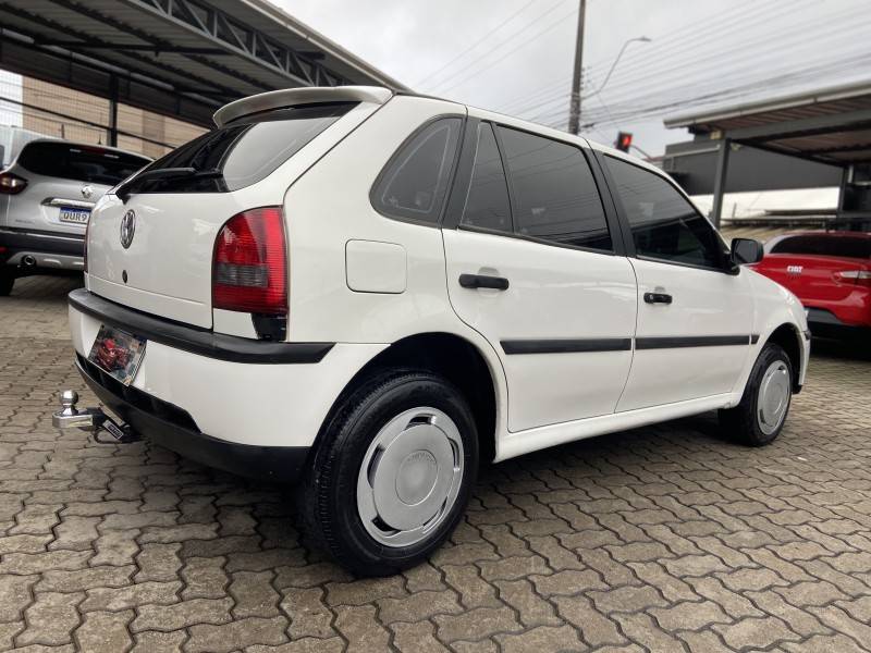 VOLKSWAGEN - GOL - 2003/2003 - Branca - R$ 14.900,00