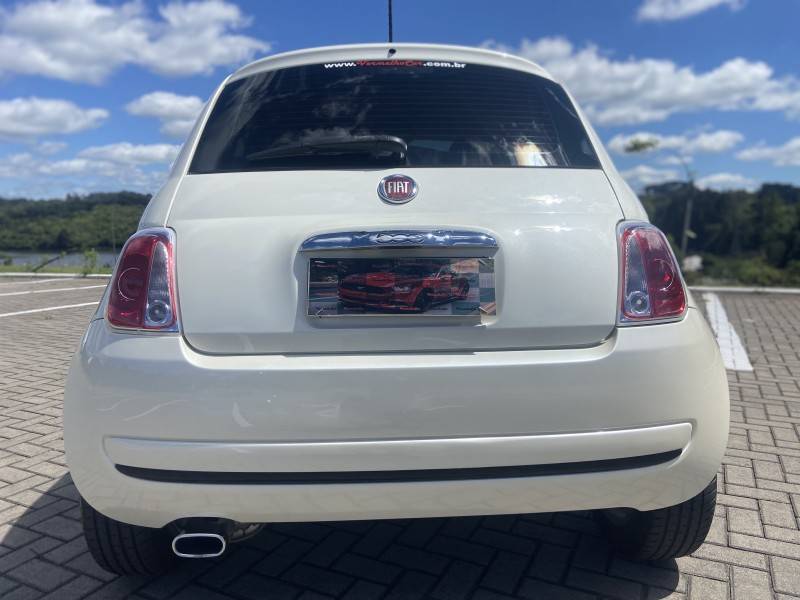 FIAT - 500 - 2011/2012 - Branca - R$ 43.900,00