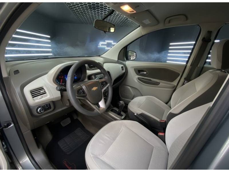 CHEVROLET - SPIN - 2013/2014 - Cinza - R$ 55.900,00
