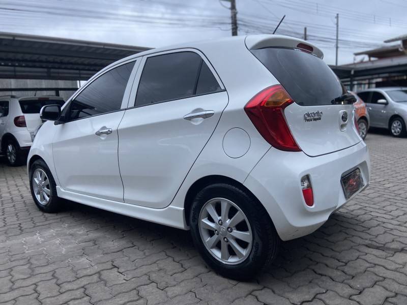 KIA MOTORS - PICANTO - 2014/2015 - Branca - R$ 45.900,00