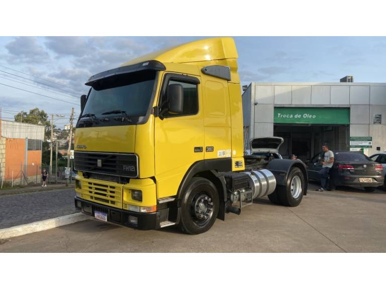 VOLVO - FH-12 - 2002/2002 - Amarela - R$ 149.900,00