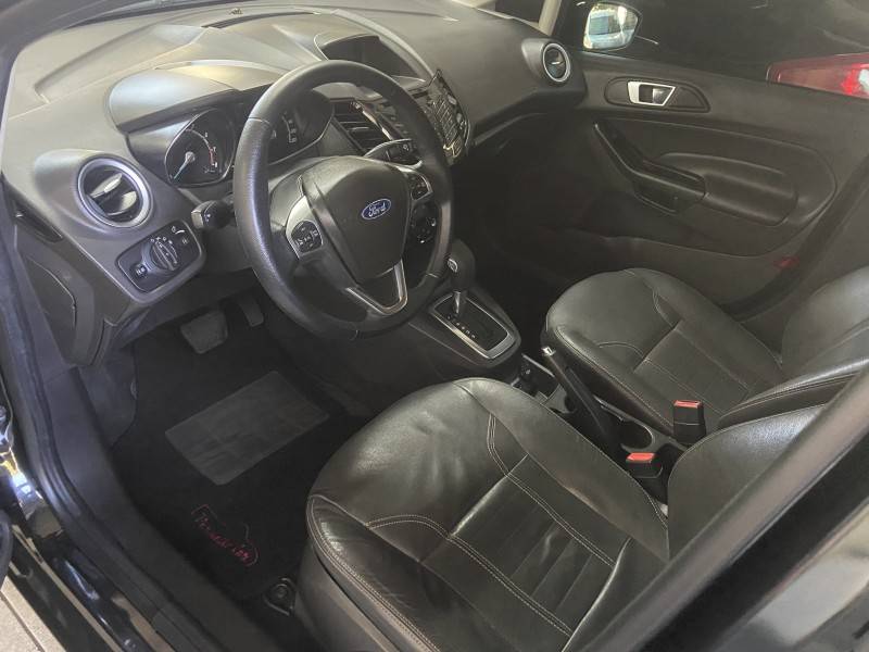 FORD - FIESTA - 2013/2014 - Preta - R$ 44.900,00