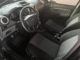 FORD - FIESTA - 2011/2011 - Preta - R$ 31.900,00