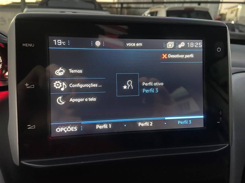 PEUGEOT - 208 - 2017/2018 - Branca - R$ 43.900,00