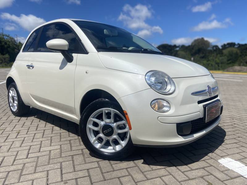 FIAT - 500 - 2011/2012 - Branca - R$ 43.900,00