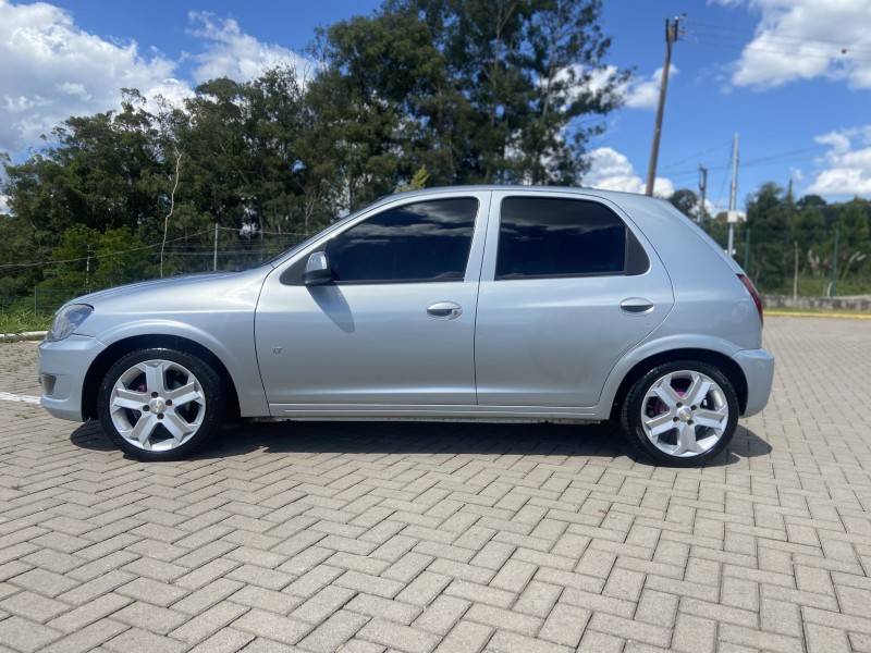 CHEVROLET - CELTA - 2012/2012 - Prata - R$ 33.900,00