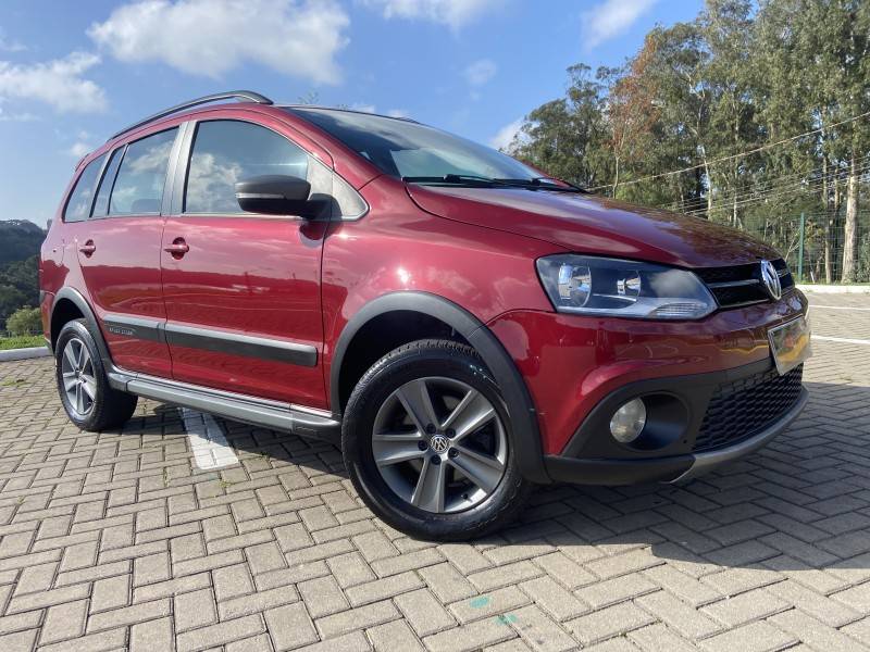 VOLKSWAGEN - SPACE CROSS - 2011/2012 - Vinho - R$ 41.900,00