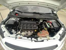 CHEVROLET - ONIX - 2014/2014 - Branca - R$ 36.900,00