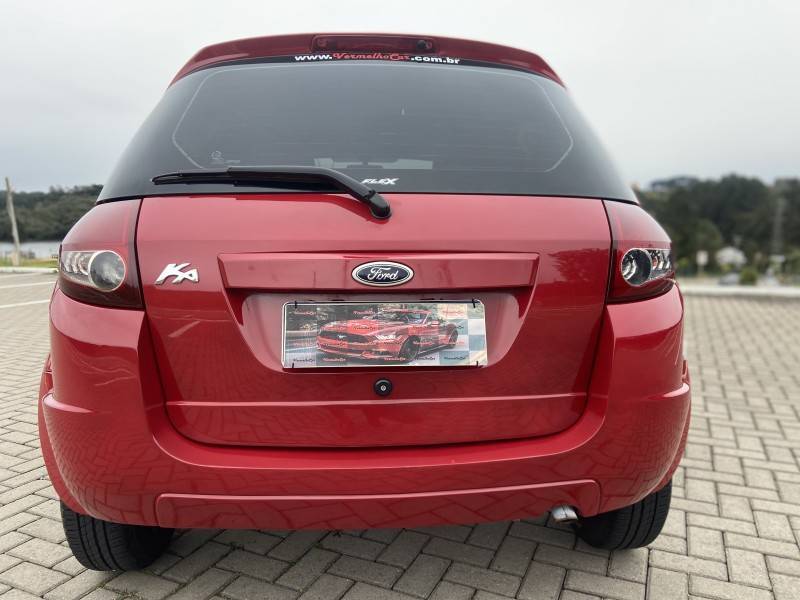 FORD - KA - 2010/2011 - Vermelha - R$ 25.900,00