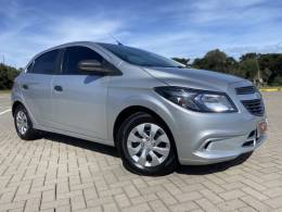 CHEVROLET - ONIX - 2019/2019 - Prata - R$ 48.900,00