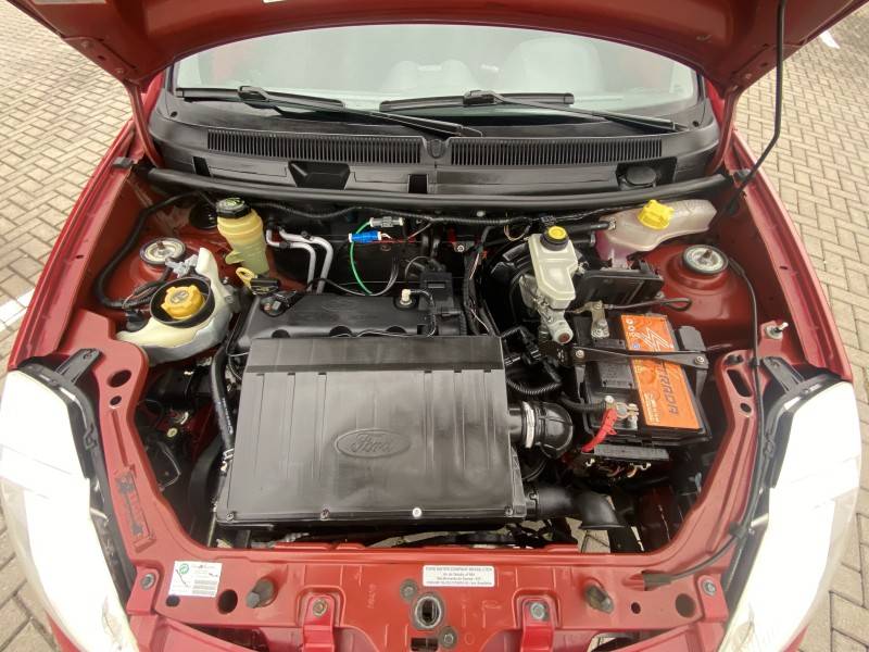 FORD - KA - 2010/2011 - Vermelha - R$ 25.900,00