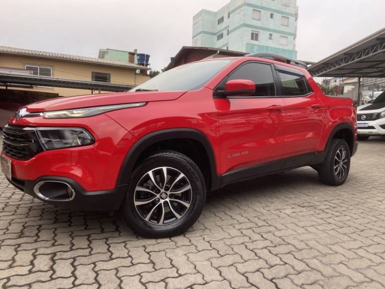 FIAT - TORO - 2016/2017 - Vermelha - R$ 86.900,00