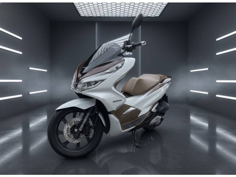 HONDA - PCX - 2021/2021 - Branca - R$ 16.900,00