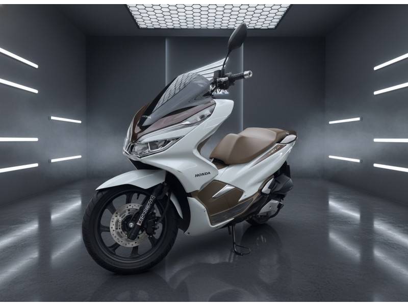 HONDA - PCX - 2021/2021 - Branca - R$ 16.900,00