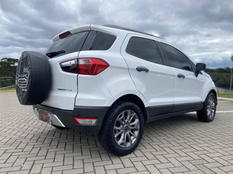FORD - ECOSPORT - 2014/2015 - Branca - R$ 53.900,00