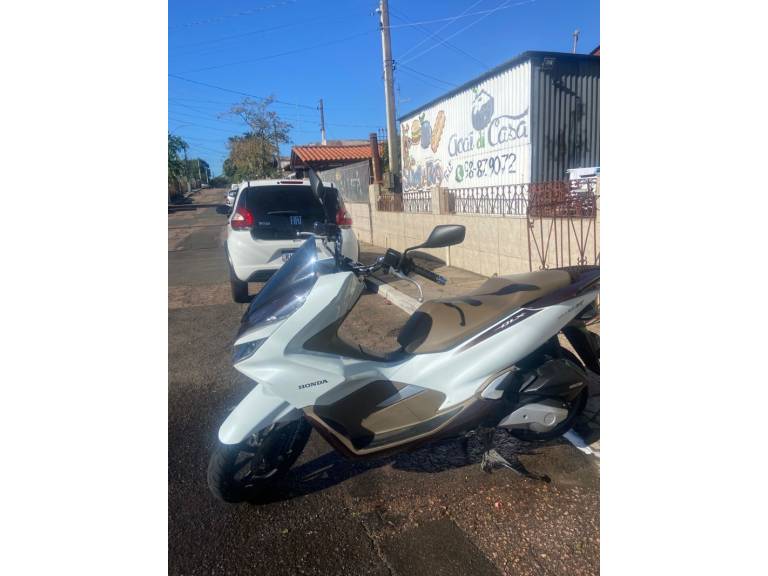 HONDA - PCX - 2021/2021 - Branca - R$ 16.900,00
