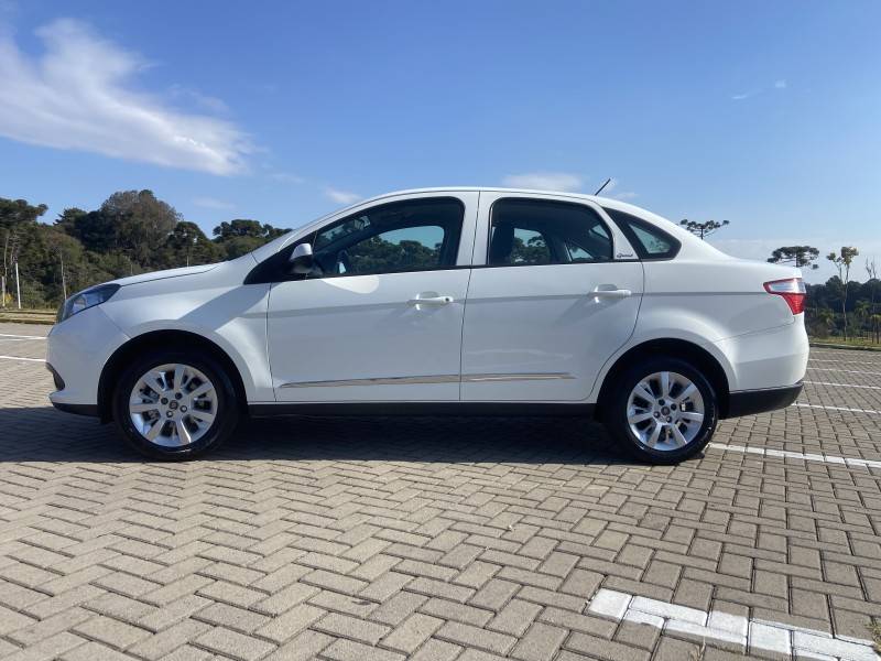 FIAT - SIENA - 2019/2020 - Branca - R$ 51.900,00