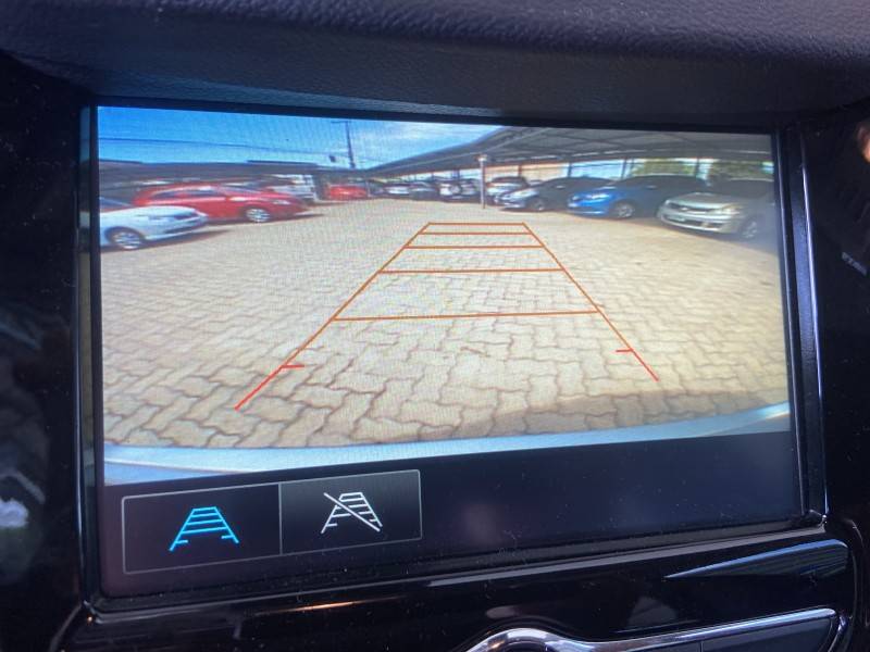 CHEVROLET - TRACKER - 2017/2018 - Prata - R$ 89.900,00