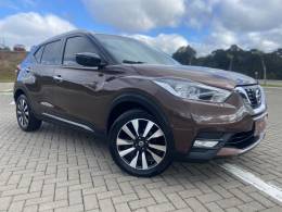 NISSAN - KICKS - 2017/2018 - Marrom - R$ 84.900,00