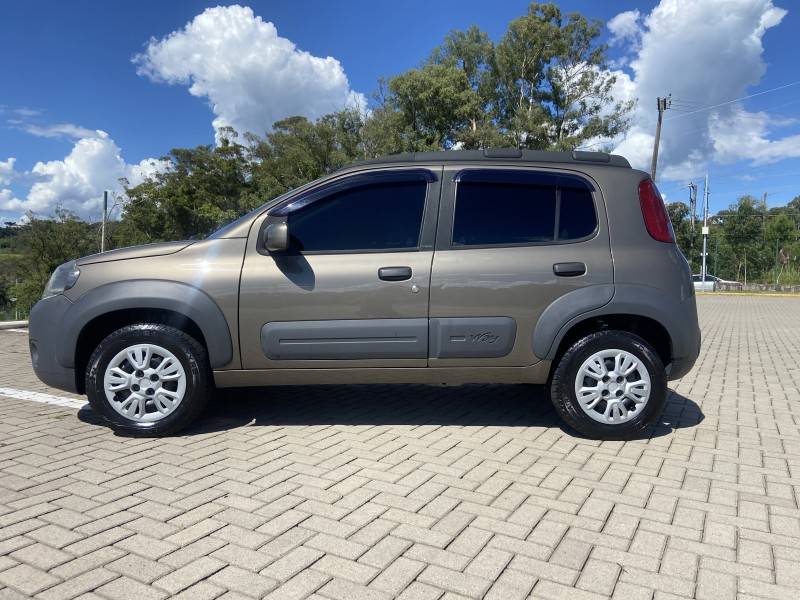 FIAT - UNO - 2011/2011 - Cinza - R$ 28.900,00