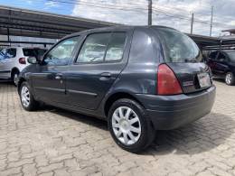 RENAULT - CLIO - 2003/2003 - Cinza - R$ 8.900,00