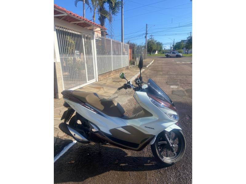 HONDA - PCX - 2021/2021 - Branca - R$ 16.900,00