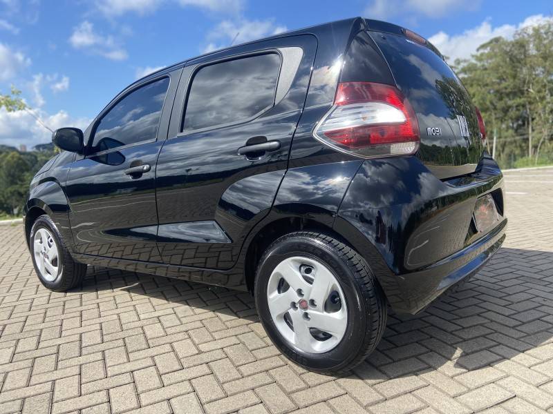 FIAT - MOBI - 2018/2019 - Preta - R$ 41.900,00