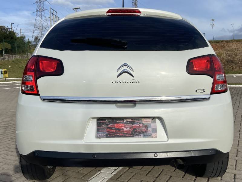 CITROËN - C3 - 2013/2014 - Branca - R$ 39.900,00