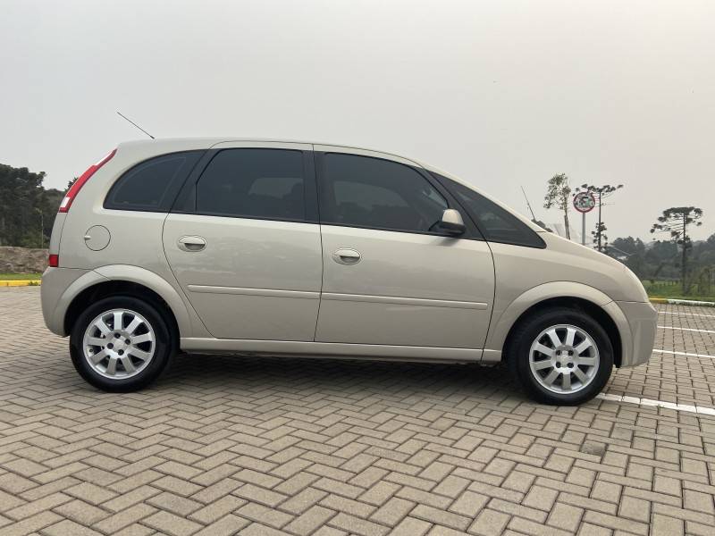 CHEVROLET - MERIVA - 2004/2004 - Prata - R$ 24.900,00