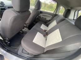 FORD - FIESTA - 2009/2010 - Prata - R$ 21.900,00