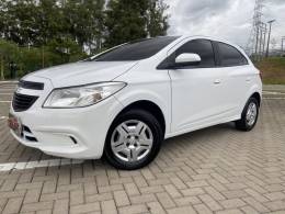 CHEVROLET - ONIX - 2014/2014 - Branca - R$ 36.900,00