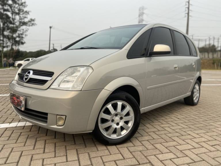 CHEVROLET - MERIVA - 2004/2004 - Prata - R$ 24.900,00