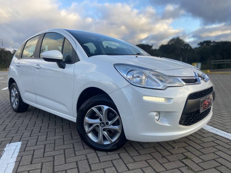 CITROËN - C3 - 2016/2017 - Branca - R$ 56.900,00