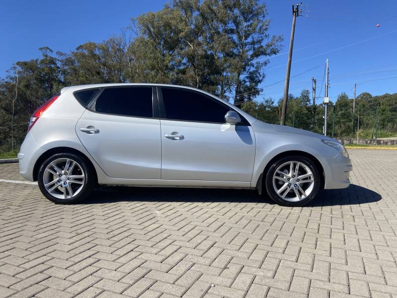 HYUNDAI - I30 - 2009/2010 - Prata - R$ 42.900,00